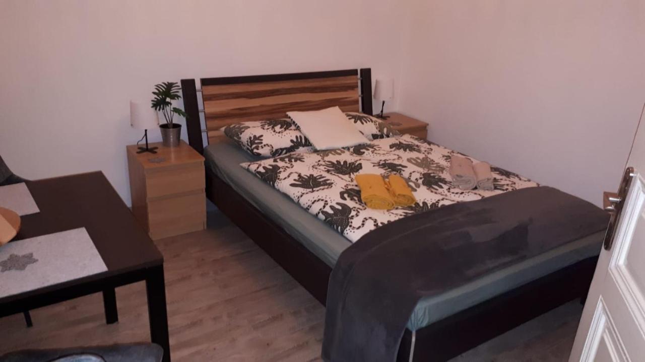 شقة Garibaldik Apartman بودابست المظهر الخارجي الصورة