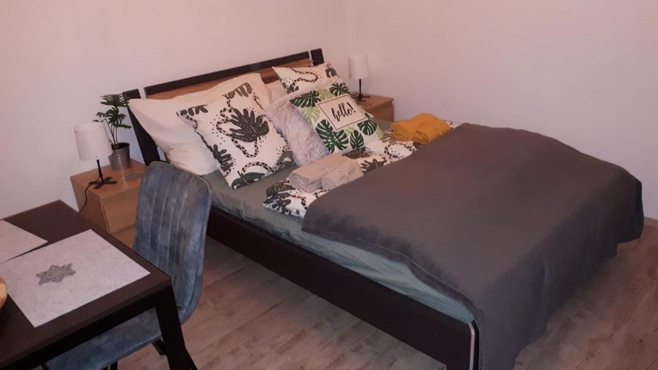 شقة Garibaldik Apartman بودابست المظهر الخارجي الصورة